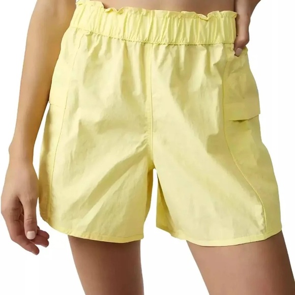 free people movement Pants - Free People In The Wild Shorts in Glow